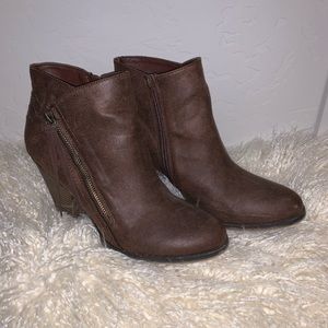 Chunky heel boots